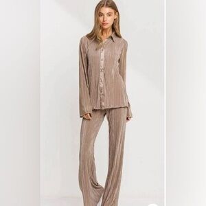 RACHEL ZOE* 
NEW* SIZE EXTRA SMALL* GOLD/NUDE TWO PIECE PANT SUIT